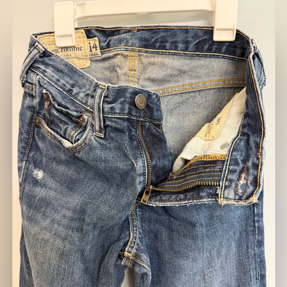 Abercrombie & Fitch Boy's Straight Leg Jeans - 14 Slim - Picture 4 of 10